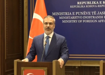 Ministri i Jashtëm turk: Mbështesim Kosovën për të arritur pozitën e merituar në arenën ndërkombëtare
