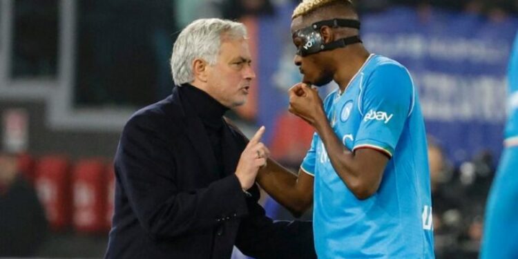 Mourinho flet hapur për problemin që ka me Osimhenin