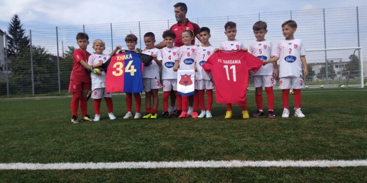 Shkolla e futbollit “Zidane” kthehet me trofe nga Baseli