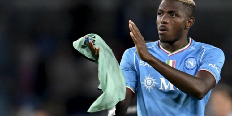 Osimhen në bisedime për transferimin befasues pasi u përjashtua nga ekipi i Napolit