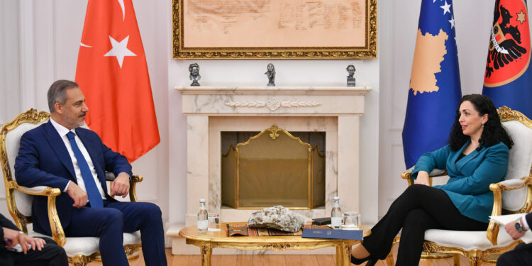 Osmani pas takimit me Fidan: Forcimi i partneritetit midis dy shteteve, përkushtim i përbashkët