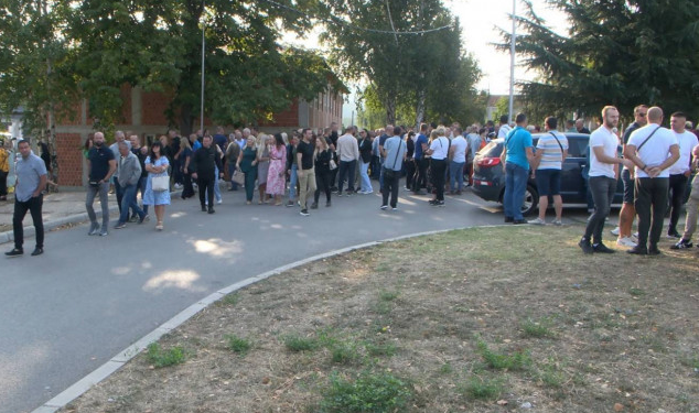 Protestojnë sërish punonjësit e strukturave paralele në veri