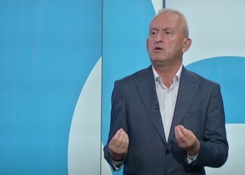 Totaj krahasoi Kurtin me Millosheviqin për veprimet në veri, Qalaj: Të jemi të kujdesshëm, s’bëhen krahasime të tilla