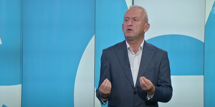 Totaj krahasoi Kurtin me Millosheviqin për veprimet në veri, Qalaj: Të jemi të kujdesshëm, s’bëhen krahasime të tilla