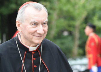 Sekretari i Vatikanit diskuton me Vuçiqin për Kosovën