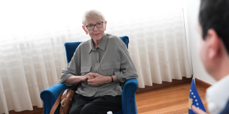 Biserko kërkon verifikimin e informacioneve se në Serbi po ndërtohen shtëpi për serbë nga Kosova