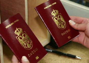 Zyrtarisht hiqen vizat për shtetasit e Kosovës që kanë pasaporta të Serbisë