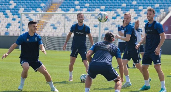 Foda e Muriqi besojnë në fitore ndaj Rumanisë