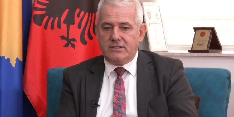 Sveçla: Kosova ka humbur shumë kohë duke u marrë me probleme që s’do duhej të ekzistonin