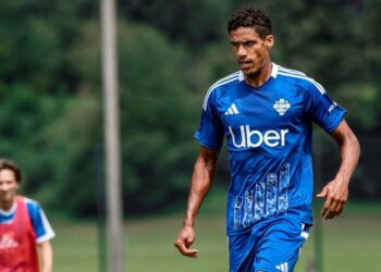 Varane tërhiqet nga futbolli