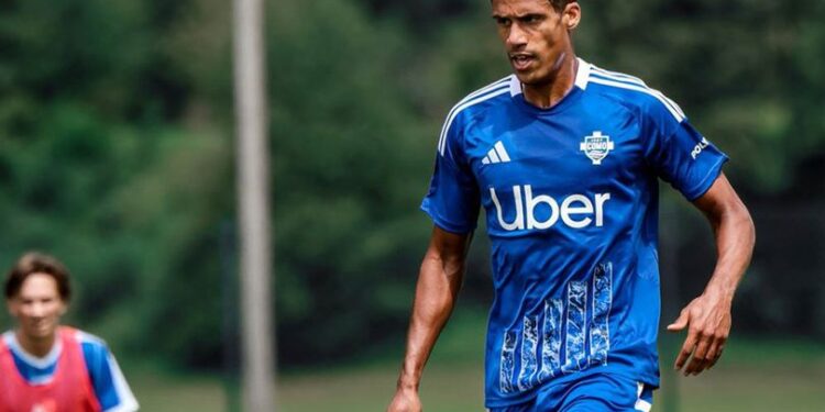 Varane tërhiqet nga futbolli