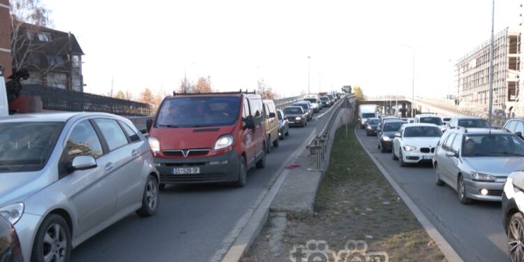 Ndryshimet në sinjalizime në mjetet nën përcjellje konsiderohet se duhet të bëhen me ligj