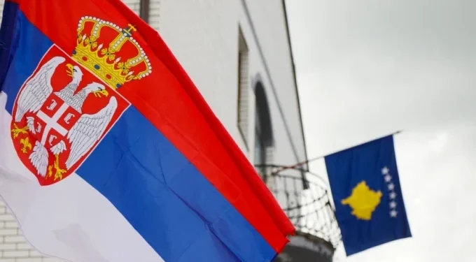 Serbia thotë se ushtarët afër kufirit penguan kontrabandën me drunj