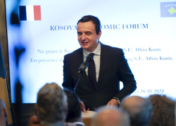 Kurti fton kompanitë franceze të investojnë në Kosovë