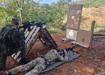 Ushtarët e FSK-së përfundojnë kursin për snajper dhe nënoficer