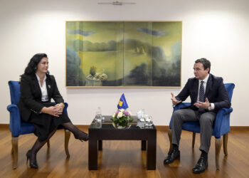 Kurti takohet me Shefen e UN Women në Kosovë, Vlora Nushi