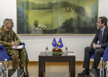 Komandanti i KFOR-it: Dialogu, platforma e vetme për çështjet e pazgjidhura
