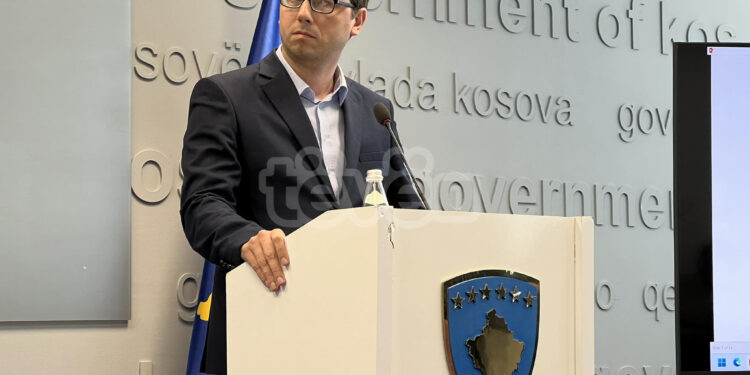 Murati: Mbi 300 mijë përfitues nga rritja e pensioneve