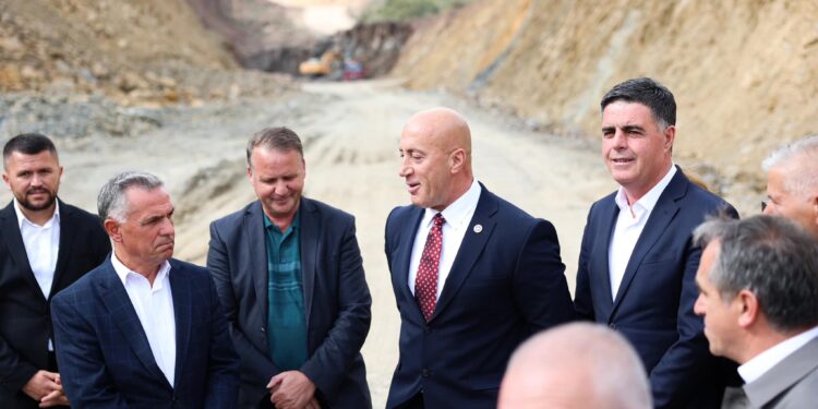 Haradinaj: Ritmi i punimeve në autostradën Prishtinë – Gjilan, dëshpëruese
