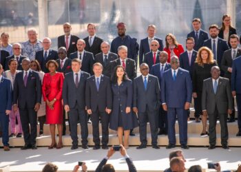 Osmani takon liderë botërorë në samitin e krerëve të shteteve të Frankofonisë