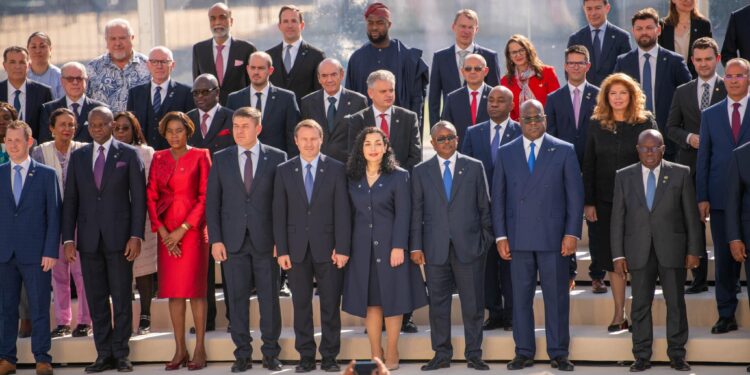 Osmani takon liderë botërorë në samitin e krerëve të shteteve të Frankofonisë