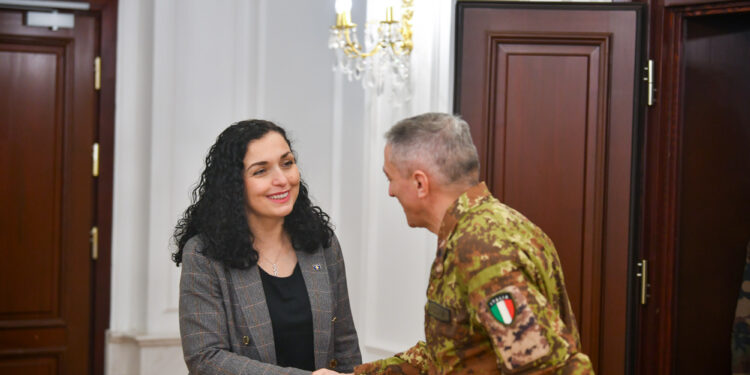 Osmani në takim me admiralin amerikan: Anëtarësimi në NATO do të kontribuojë në sigurinë e gjithë rajonit