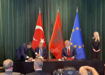 Nënshkruhen disa marrëveshje mes Turqisë dhe Shqipërisë