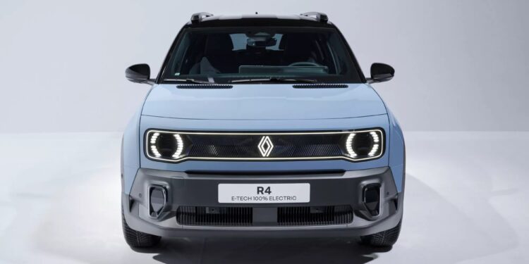 Këtë vit, marka Renault zbuloi verzionin e ri të modelit ikonik Renault 4