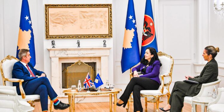Osmani priti në takim ambasadorin britanik, diskutuan për zhvillimet në vend