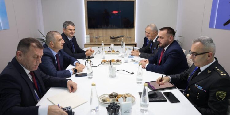 Maqedonci takohet me pronarin e kompanisë ‘Bayraktar’, dakordohen për vazhdim të bashkëpunimit