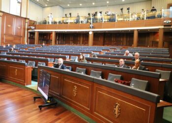 LVV nuk merr pjesë në seancë, opozita kërkon hetim të thellë në KEK