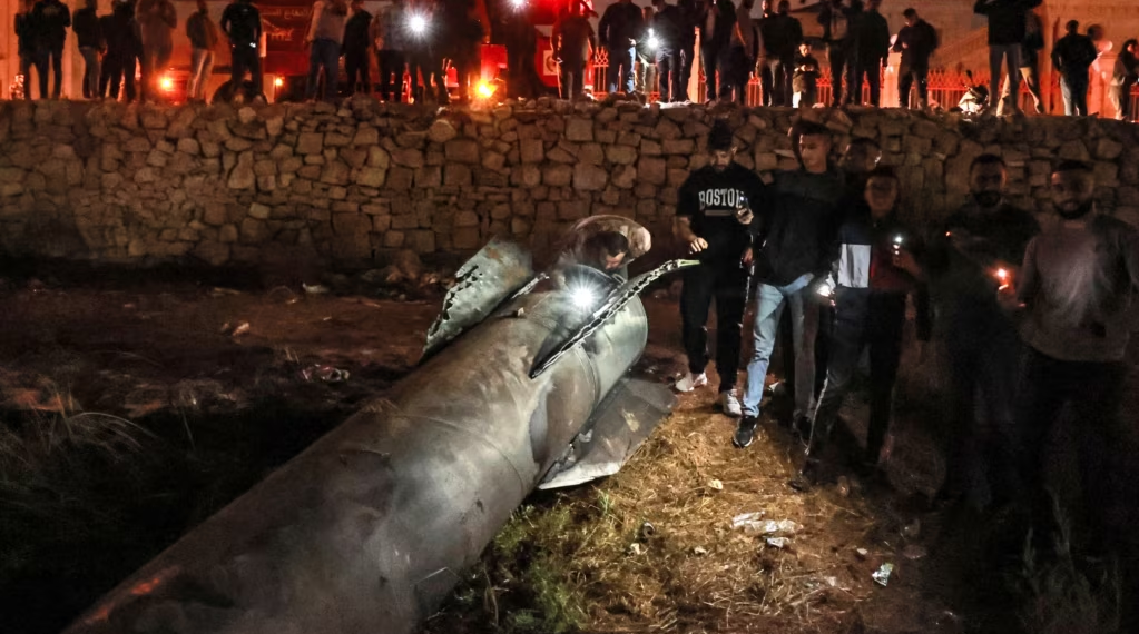 Pasojat nga breshëria e raketave që lëshoi Irani ndaj Izraelit
