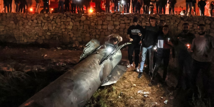 Pasojat nga breshëria e raketave që lëshoi Irani ndaj Izraelit