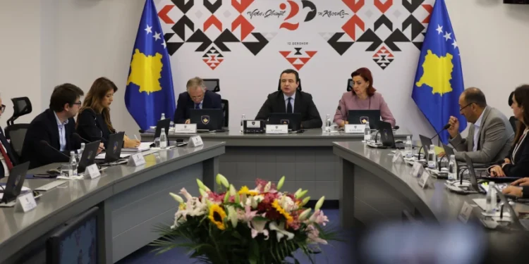 Qeveria emëron dy komisione ad hoc në mbledhjen elektronike