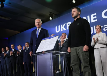 Biden në Evropë për të diskutuar për Ukrainën, teksa Rusia kryen sulm “masiv”