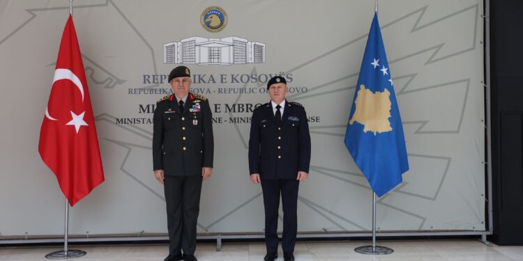 Jashari dhe Gürak pajtohen për bashkëpunim ne fushën e mbrojtjes