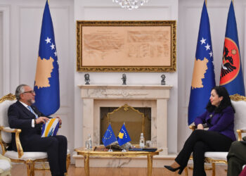 Osmani flet me shefin e EULEX-it për sigurinë në veri e në vijën kufitare me Serbinë