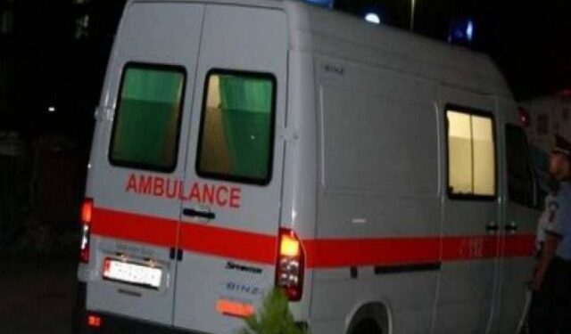 Protesta në Tiranë, gruaja lind foshnjën në makinë për shkak të trafikut të bllokuar