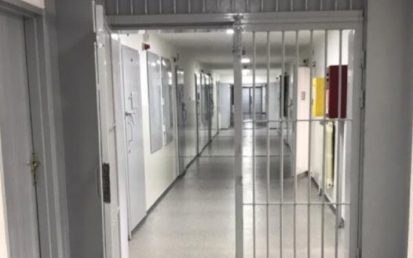 ShKK-ja tregon se si bëhet transportimi dhe përcjellja e të burgosurve me rrezikshmëri të lartë