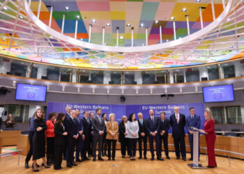 Gjashtë miliardë eurot e Planit të Rritjes, së paku gjysma do të përdoren për infrastrukturë dhe lidhje