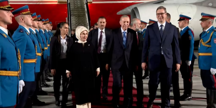 Erdogan në Beograd për takime me Vuçiqin dhe një forum biznesor