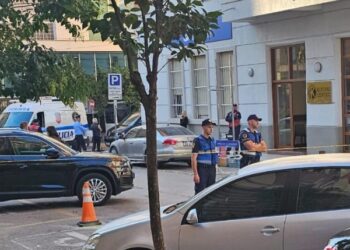 Alarm për bombë pranë selive diplomatike në Tiranë