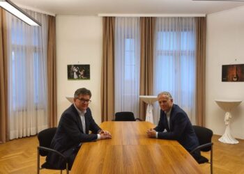 Lajçak e vlerëson të dobishëm takimin me Bislimin