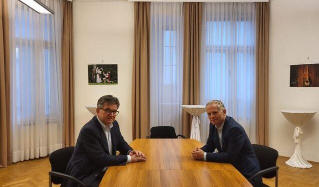 Lajçak e vlerëson të dobishëm takimin me Bislimin