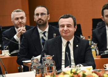 Kurti në Berlin kërkon që Kosovës t’i jepet statuti i kandidatit për BE