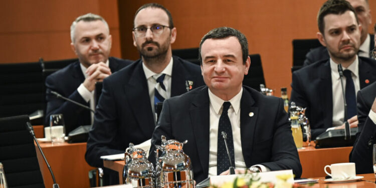 Kurti në Berlin kërkon që Kosovës t’i jepet statuti i kandidatit për BE