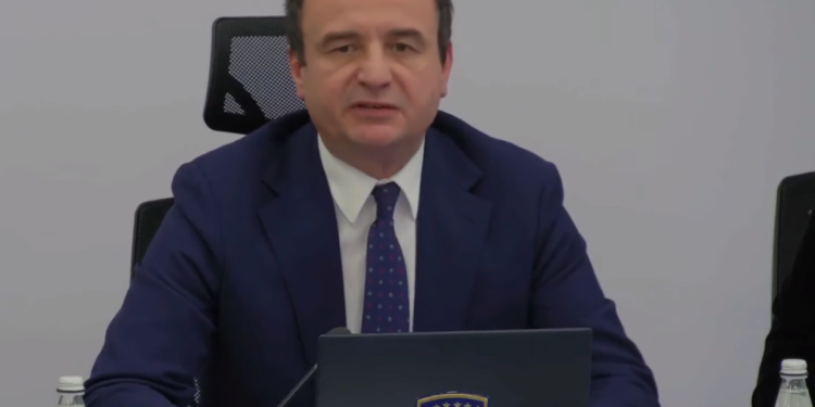 Qeveria miraton projektbuxhetin me premtimin për rritje pagash