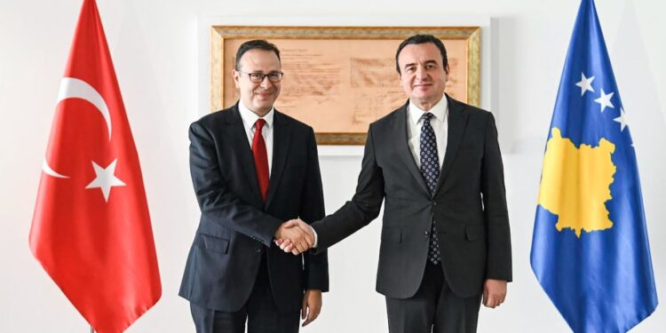 Kurti takon ambasadorin turk e vlerëson mbështetjen e Turqisë