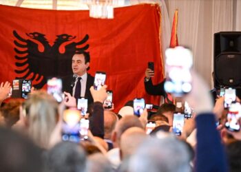 Kurti në takim me mërgatën në Këln: Si shtet, si republikë dhe si histori, ju jemi thellësisht mirënjohës