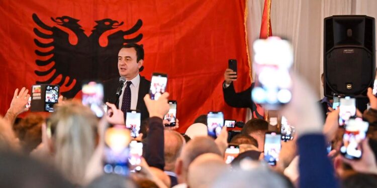 Kurti në takim me mërgatën në Këln: Si shtet, si republikë dhe si histori, ju jemi thellësisht mirënjohës